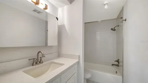 554 Spanish Drive S Longboat Key FL 34228