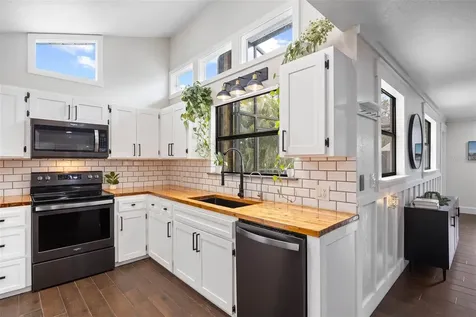 12756 Poinsettia Avenue Seminole FL 33776