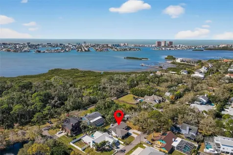 12756 Poinsettia Avenue Seminole FL 33776