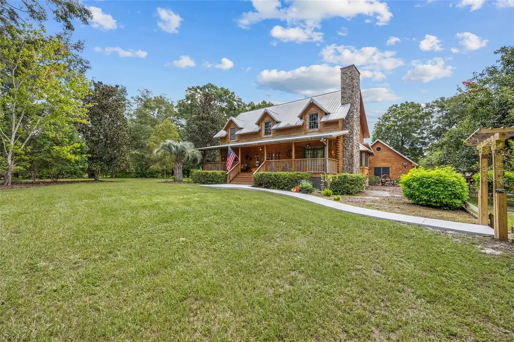 25743 NW 62nd Avenue High Springs FL 32643