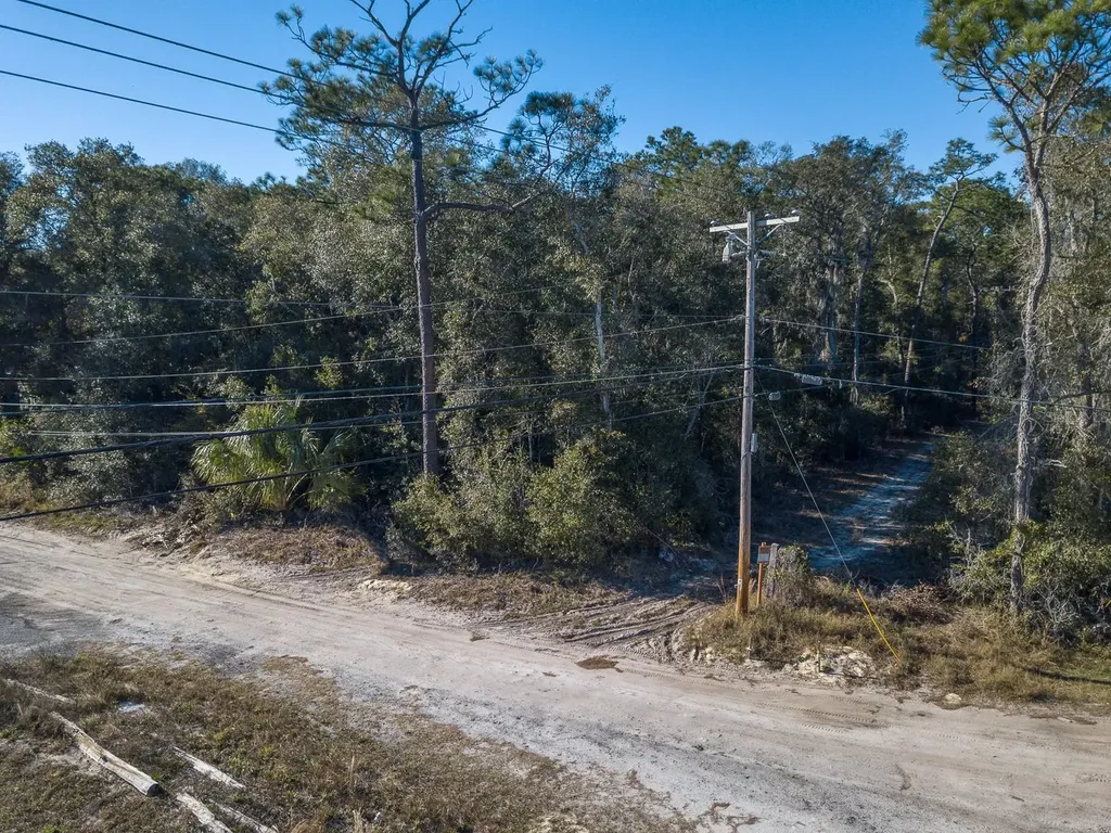 N Us Highway 17 Deland FL 32720
