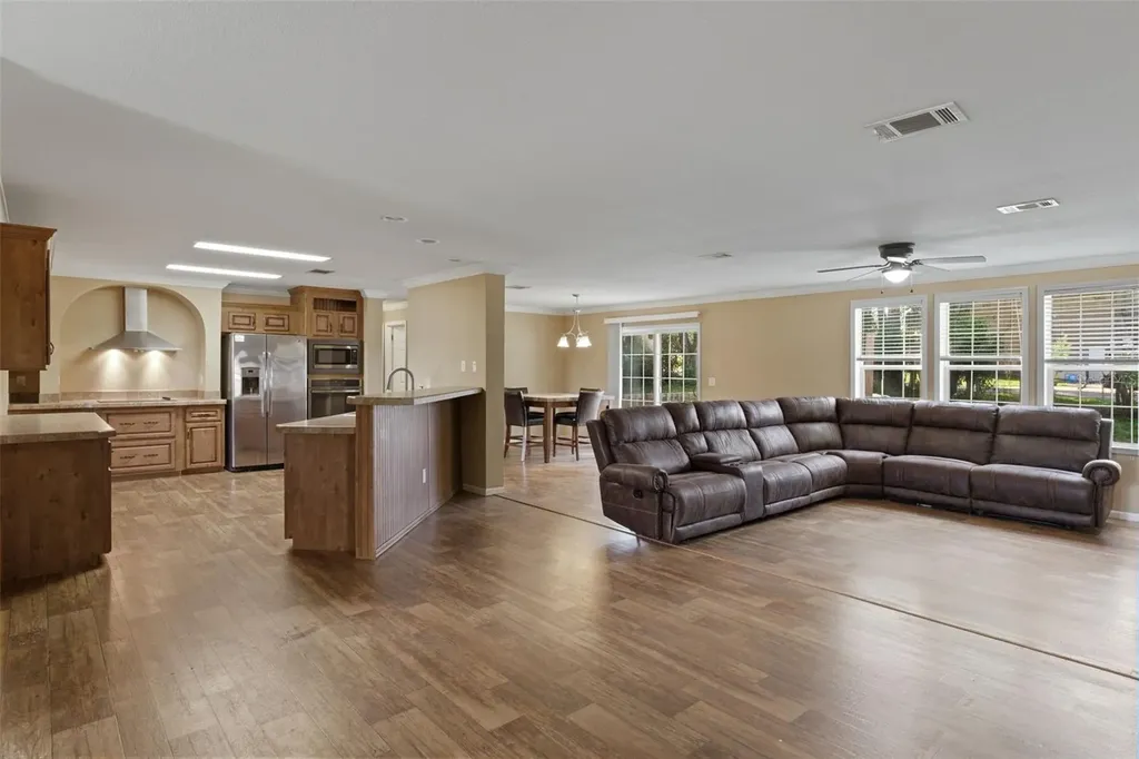 38616 Coleen Avenue Zephyrhills FL 33540