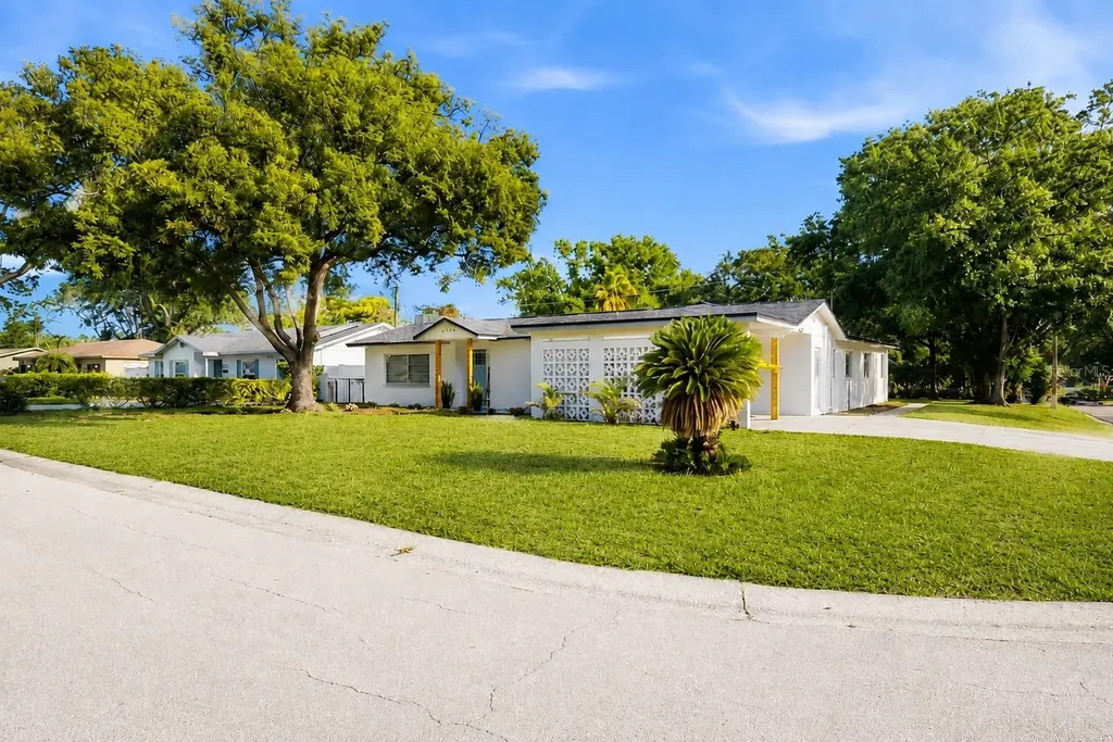 6128 E 111th Avenue Temple Terrace FL 33617