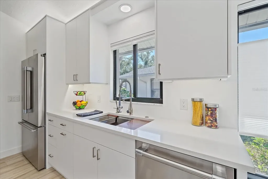 1684 Pintail Way Sarasota FL 34231