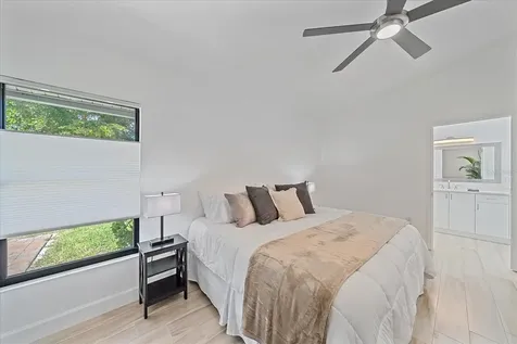1684 Pintail Way Sarasota FL 34231