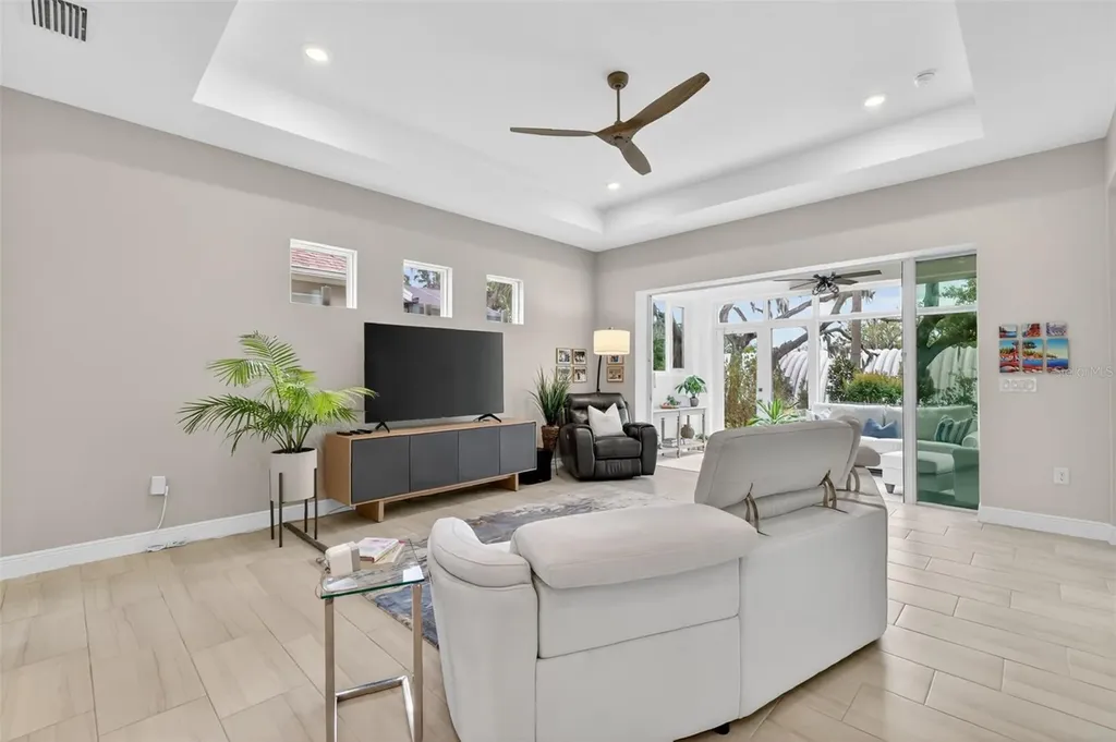 8228 Bridgeport Bay Circle Mount Dora FL 32757