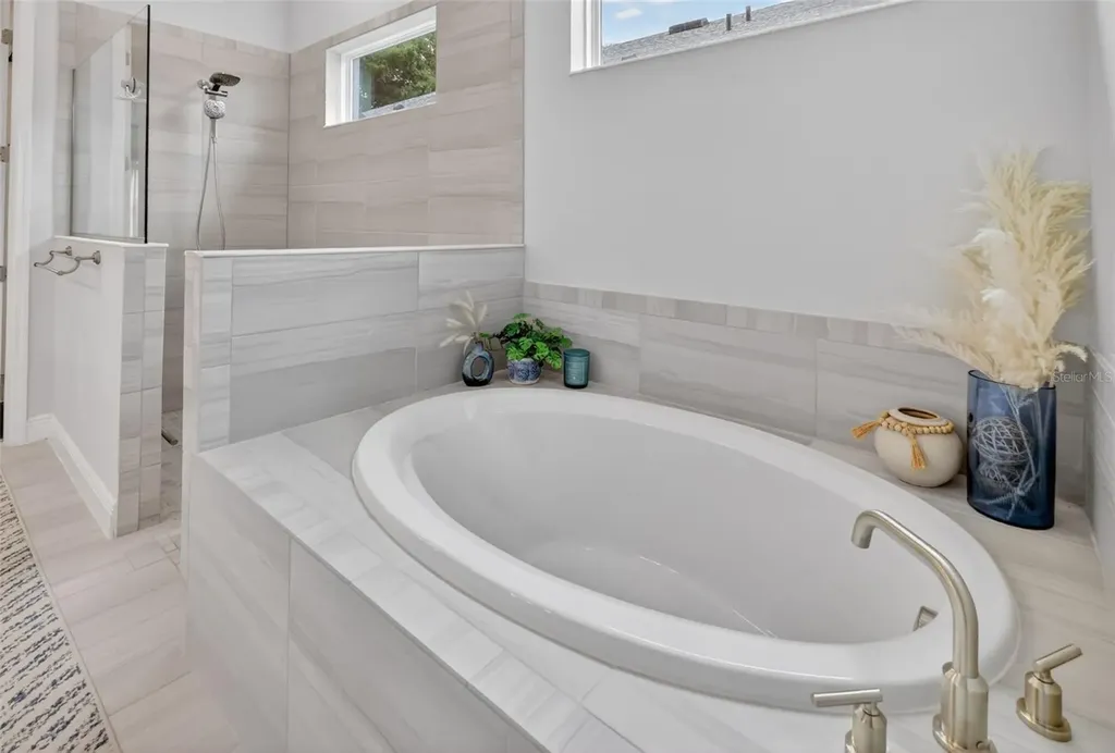 8228 Bridgeport Bay Circle Mount Dora FL 32757