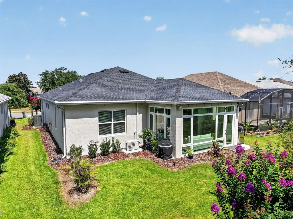 8228 Bridgeport Bay Circle Mount Dora FL 32757