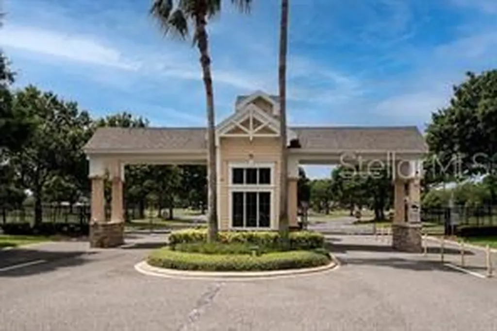 8228 Bridgeport Bay Circle Mount Dora FL 32757