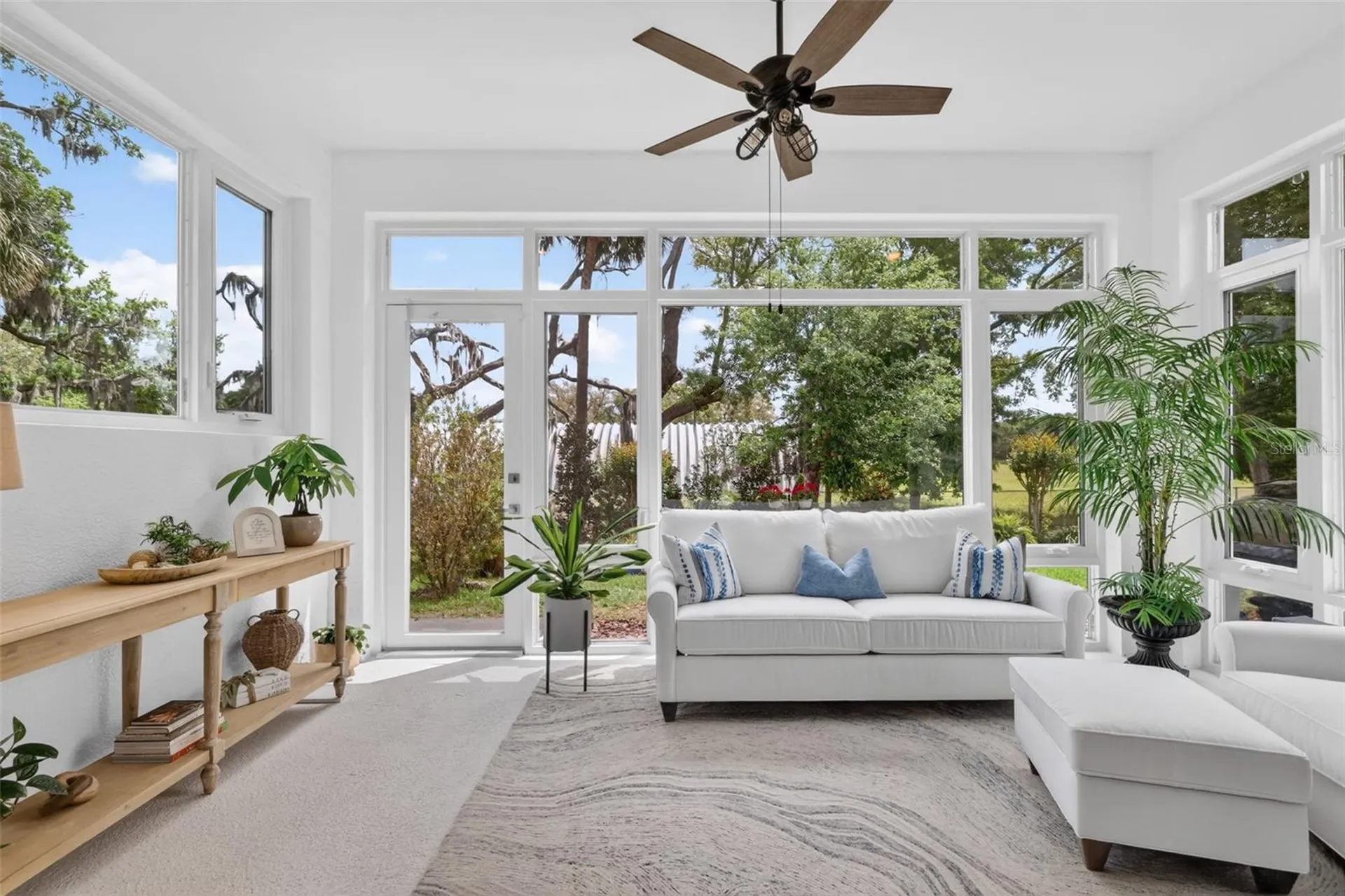 8228 Bridgeport Bay Circle Mount Dora FL 32757