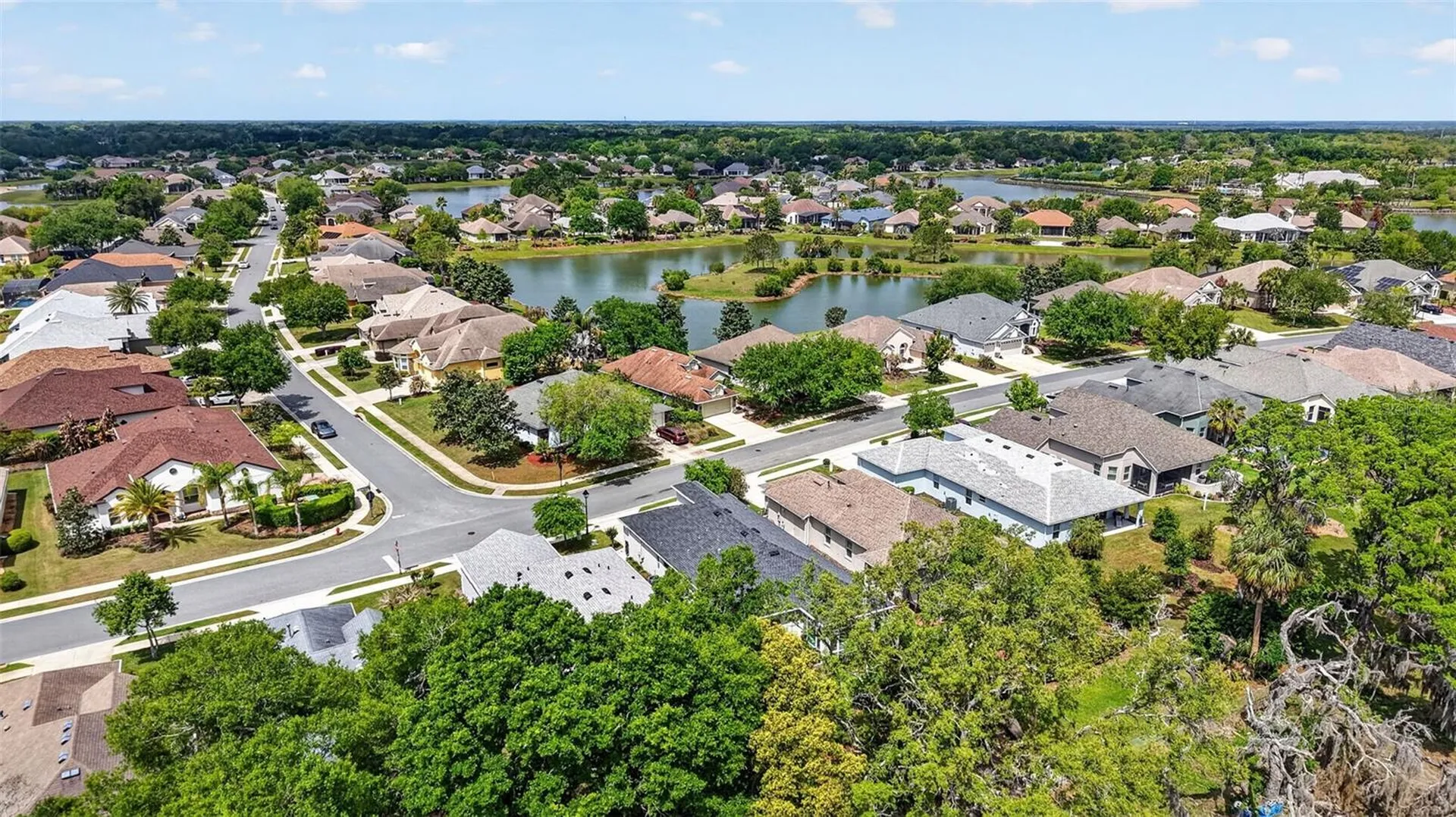 8228 Bridgeport Bay Circle Mount Dora FL 32757