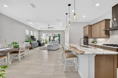 8228 Bridgeport Bay Circle Mount Dora FL 32757
