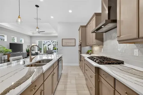 8228 Bridgeport Bay Circle Mount Dora FL 32757