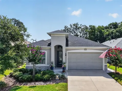 8228 Bridgeport Bay Circle Mount Dora FL 32757