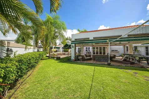 Palma Real Palma De Coco Guaynabo PR 00966