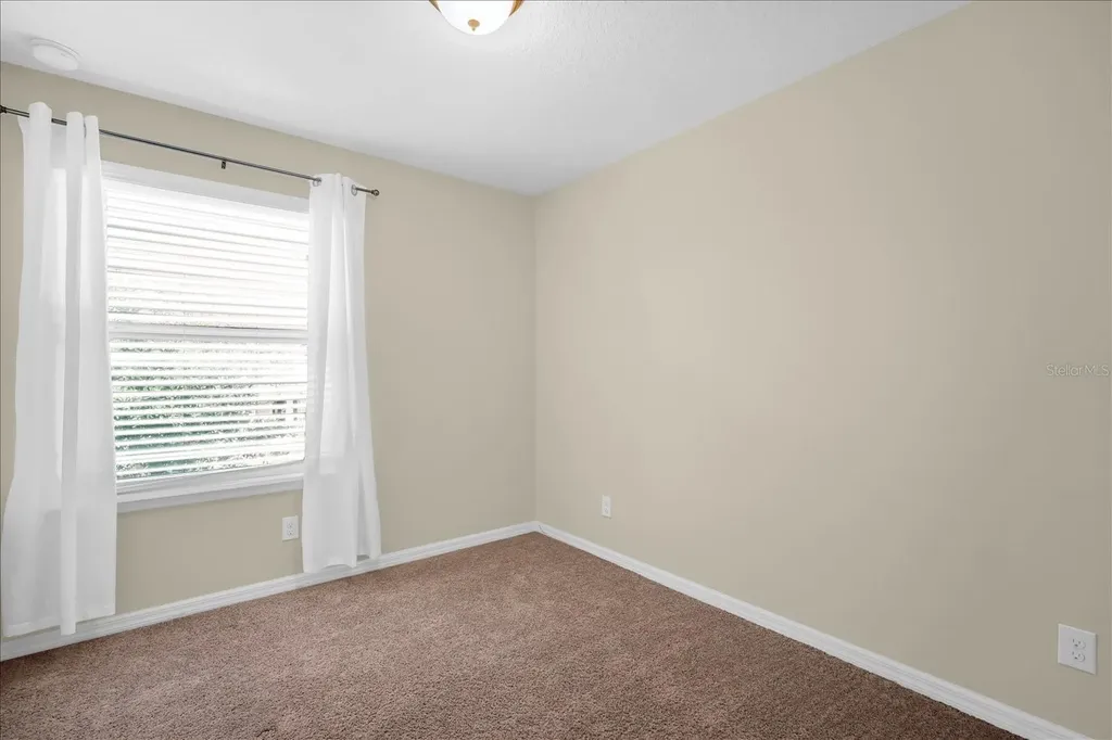 8943 Hildreth Avenue Orlando FL 32832