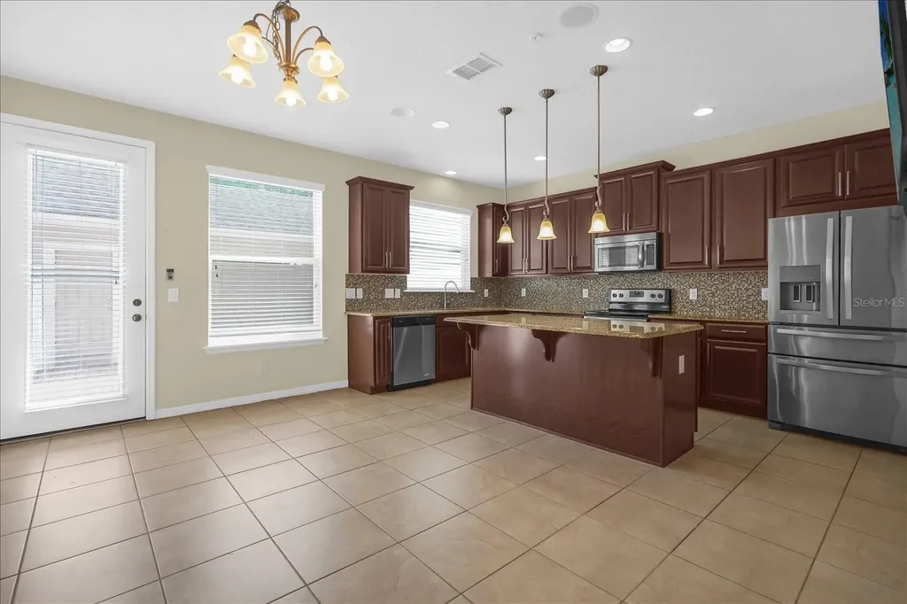 8943 Hildreth Avenue Orlando FL 32832