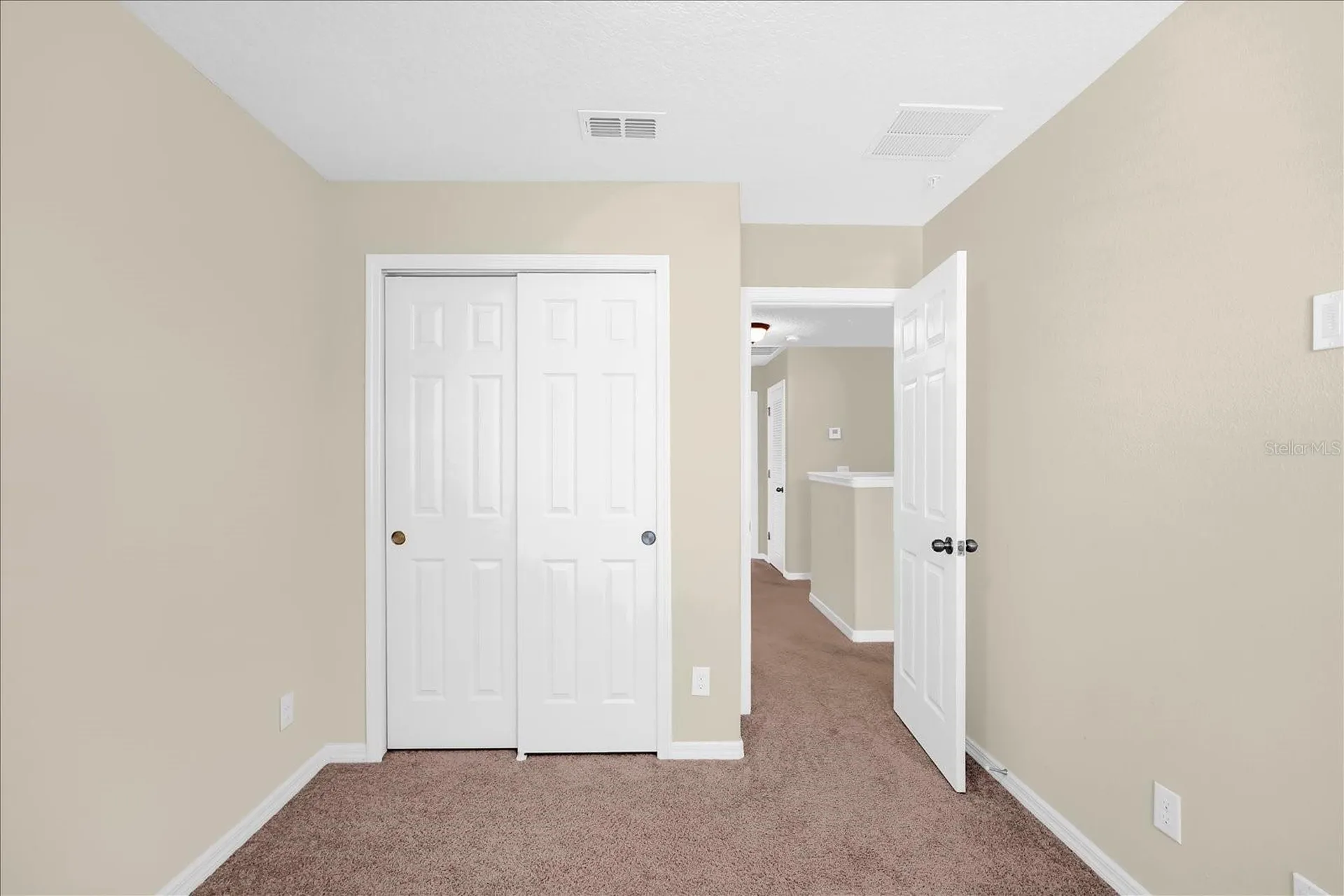 8943 Hildreth Avenue Orlando FL 32832