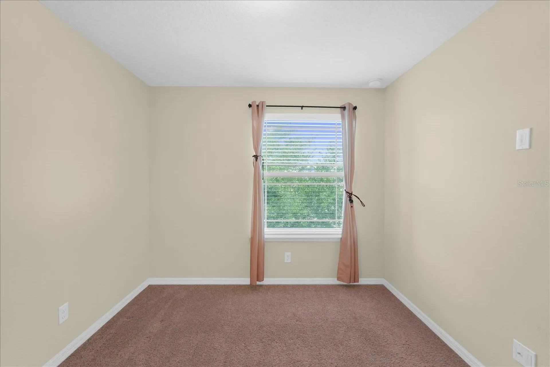 8943 Hildreth Avenue Orlando FL 32832