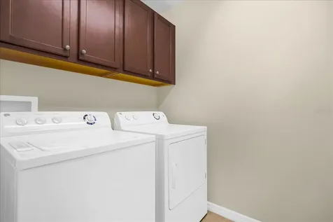 8943 Hildreth Avenue Orlando FL 32832