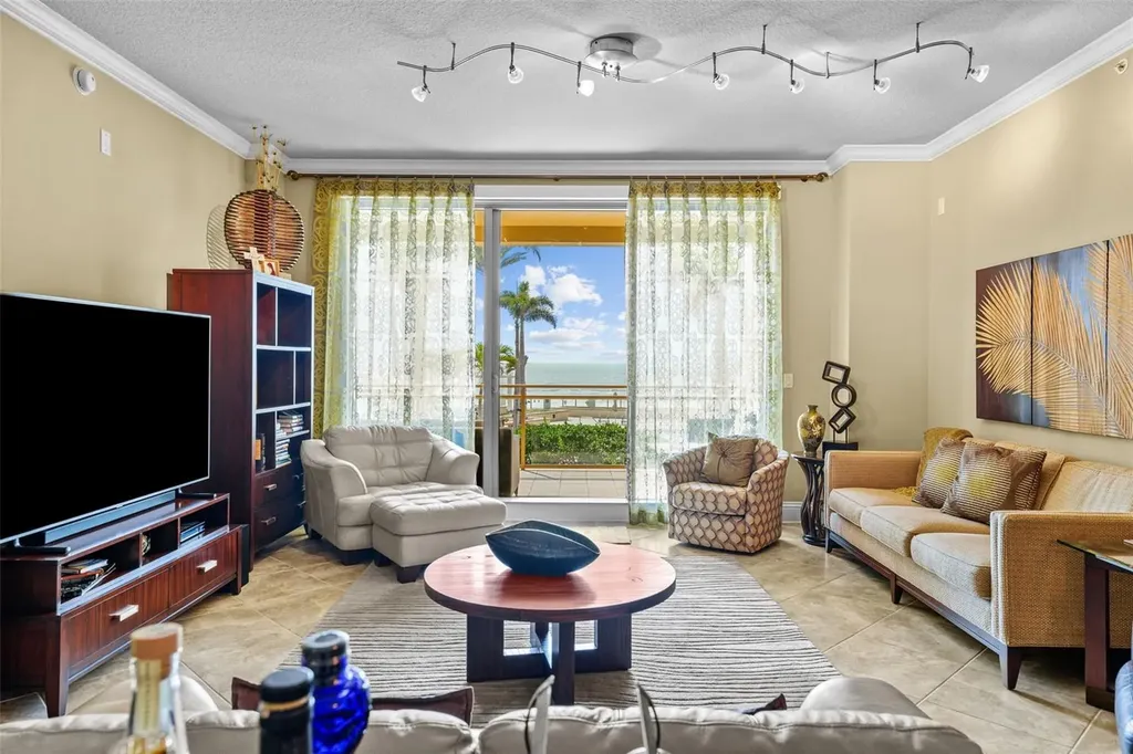 470 Mandalay Avenue Clearwater Beach FL 33767