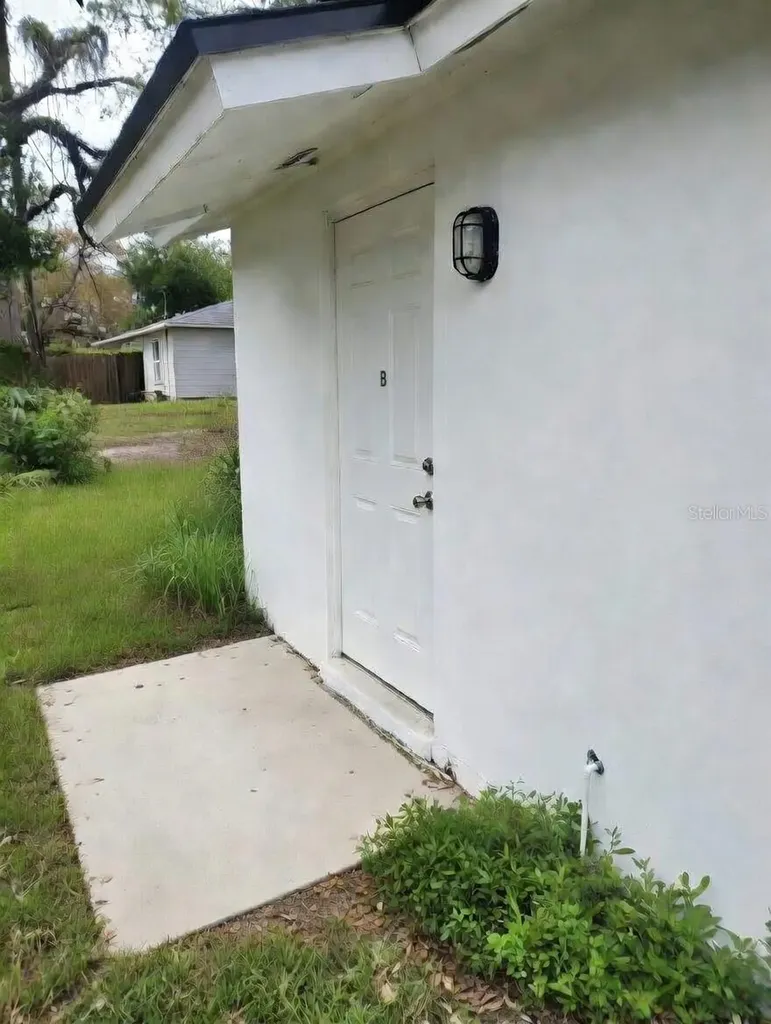 5204 N 45th Street Tampa FL 33610