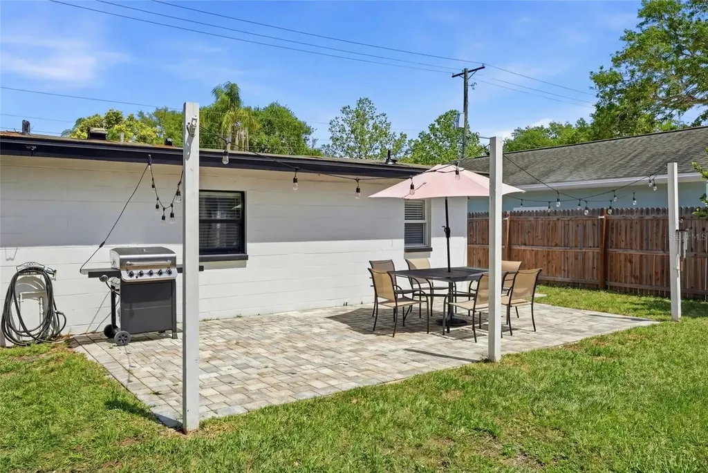 3412 W Bay Avenue Tampa FL 33611