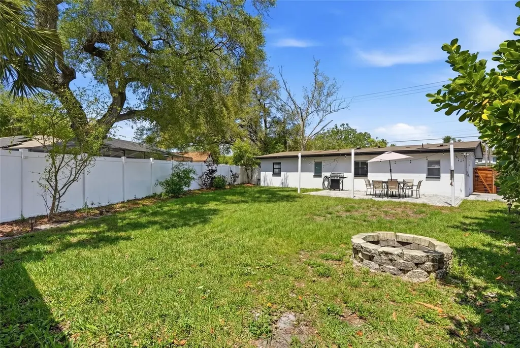 3412 W Bay Avenue Tampa FL 33611