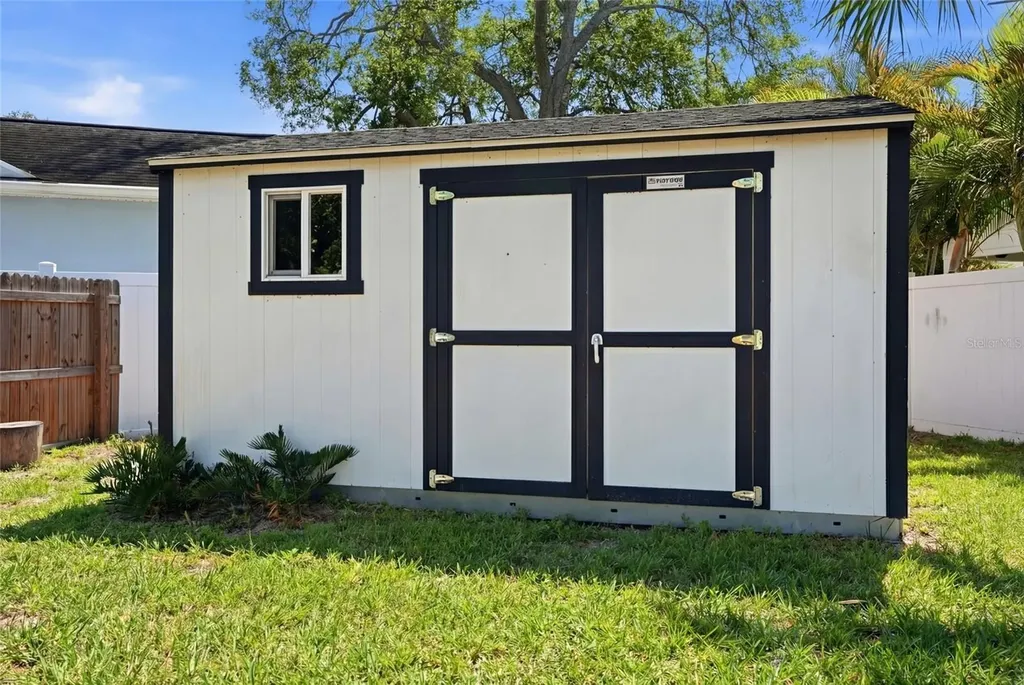 3412 W Bay Avenue Tampa FL 33611