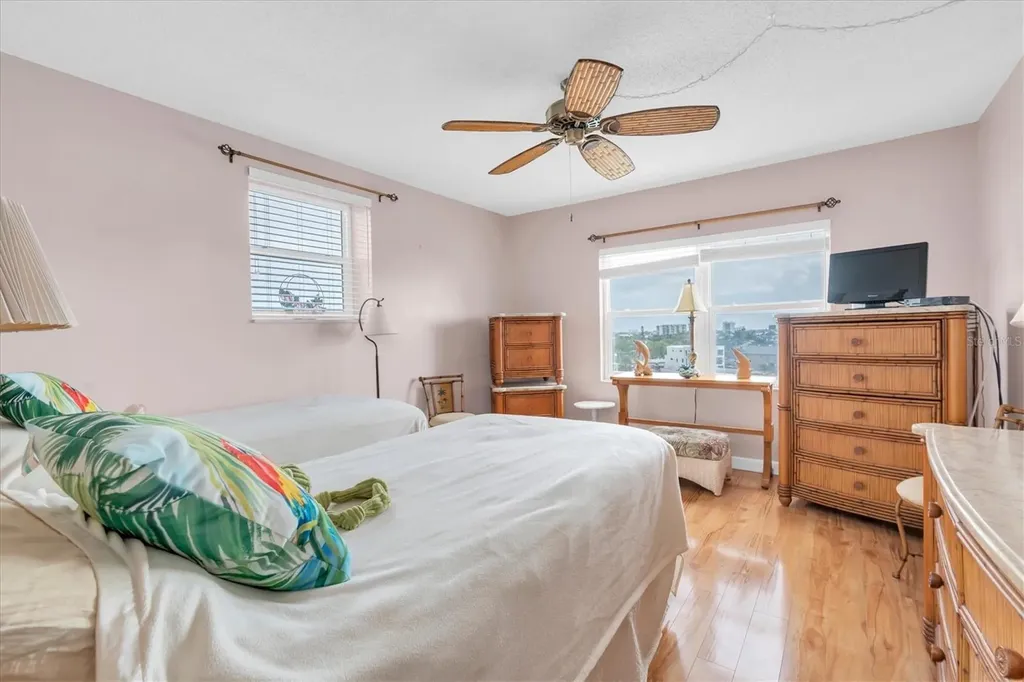 285 107th Avenue Treasure Island FL 33706