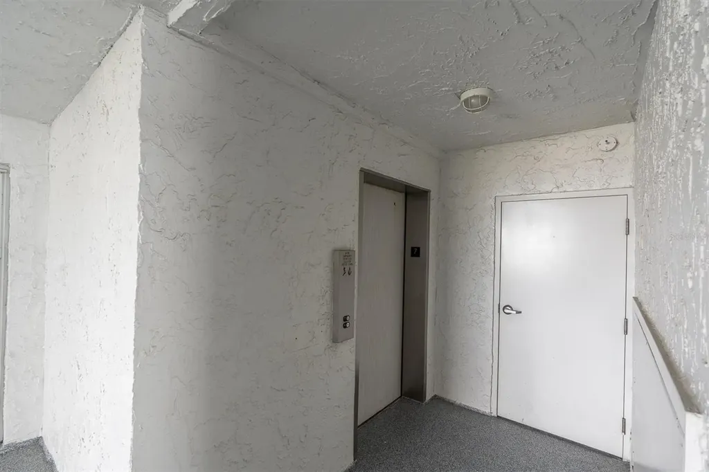 285 107th Avenue Treasure Island FL 33706