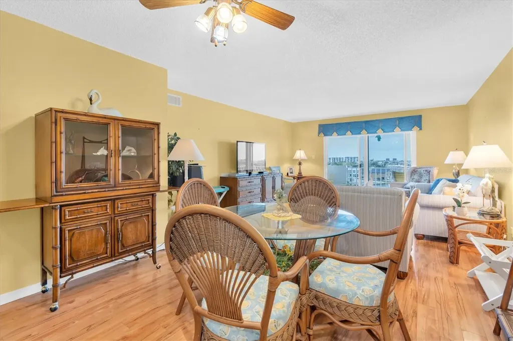 285 107th Avenue Treasure Island FL 33706