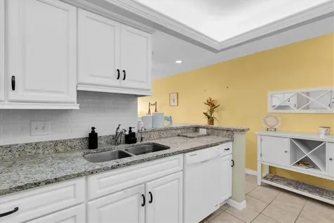 285 107th Avenue Treasure Island FL 33706