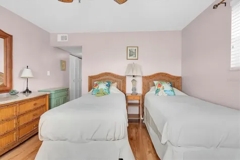 285 107th Avenue Treasure Island FL 33706