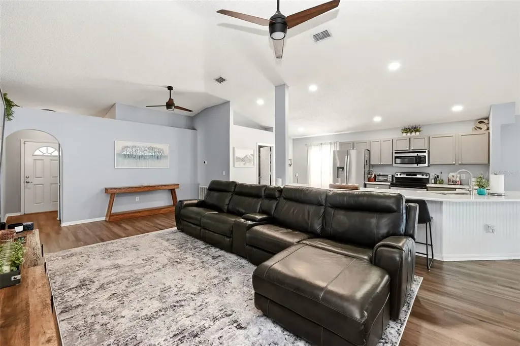 2257 Kingscrest Circle Apopka FL 32712