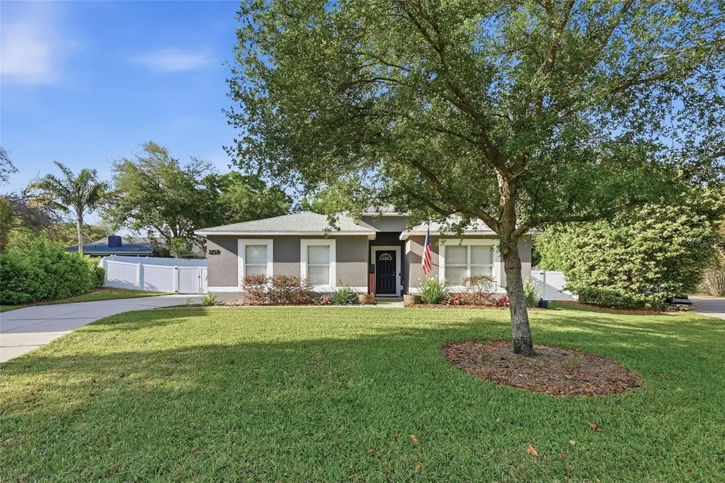 2257 Kingscrest Circle Apopka FL 32712
