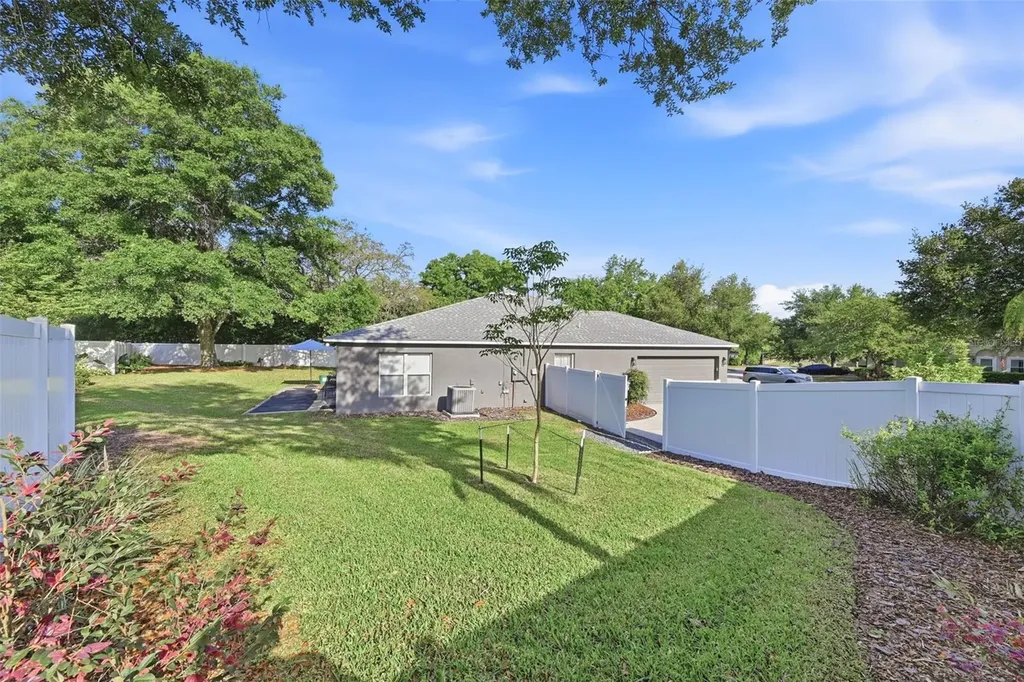 2257 Kingscrest Circle Apopka FL 32712