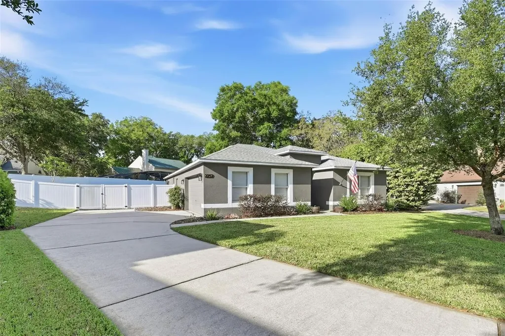 2257 Kingscrest Circle Apopka FL 32712