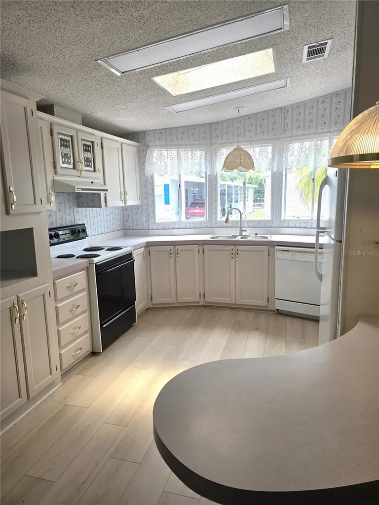 1001 Starkey Road Largo FL 33771