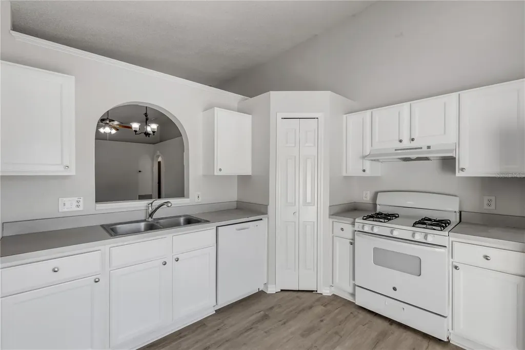 8757 Claiborne Court Orlando FL 32825