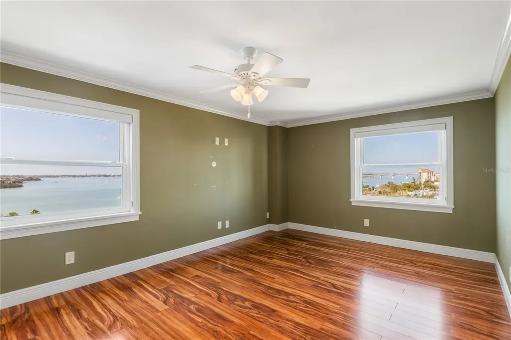 435 S Gulfstream Avenue Sarasota FL 34236