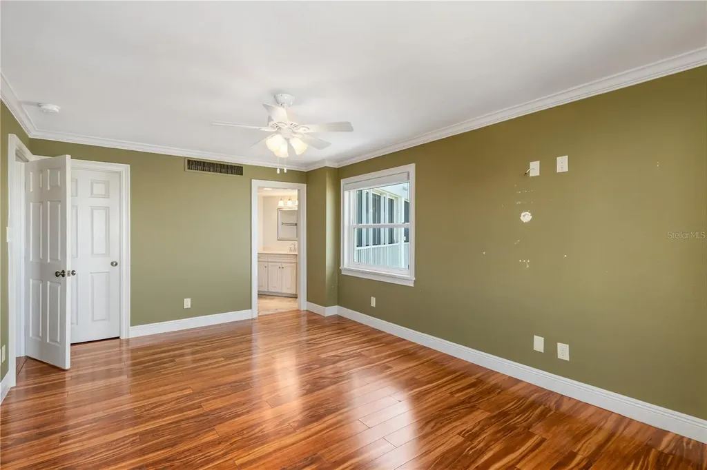 435 S Gulfstream Avenue Sarasota FL 34236