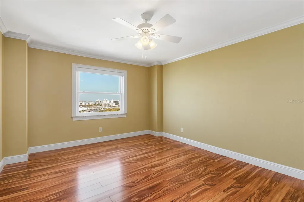 435 S Gulfstream Avenue Sarasota FL 34236