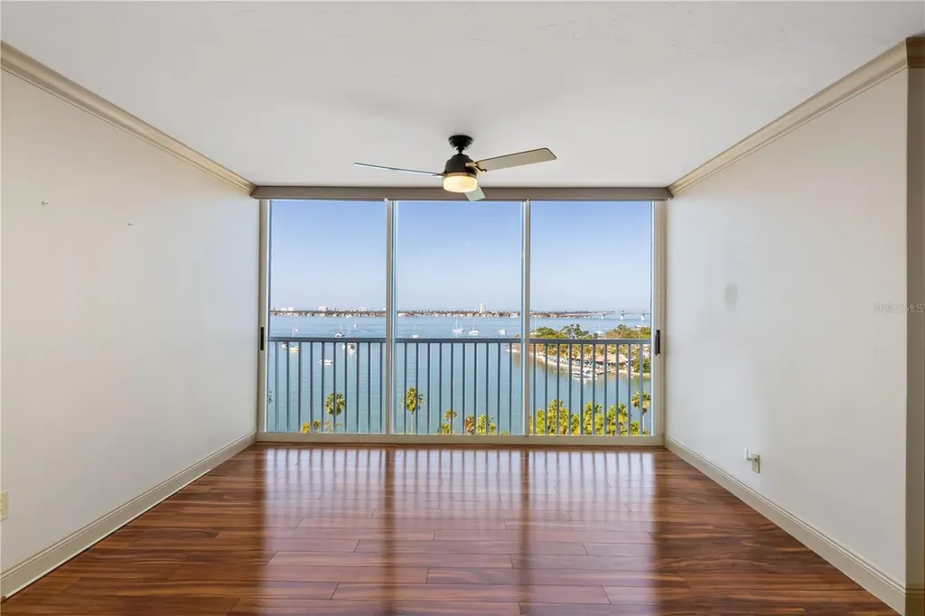 435 S Gulfstream Avenue Sarasota FL 34236