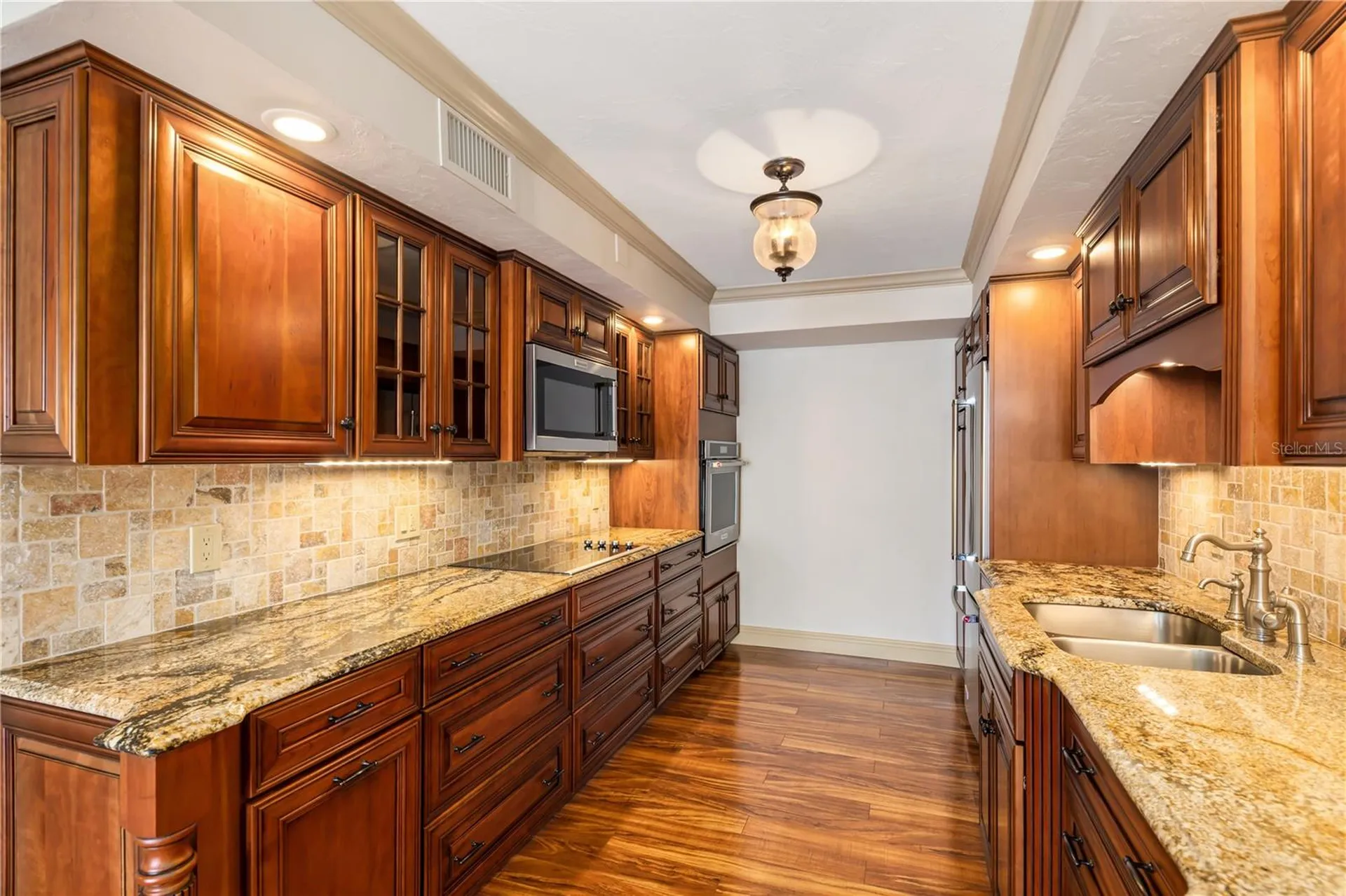 435 S Gulfstream Avenue Sarasota FL 34236
