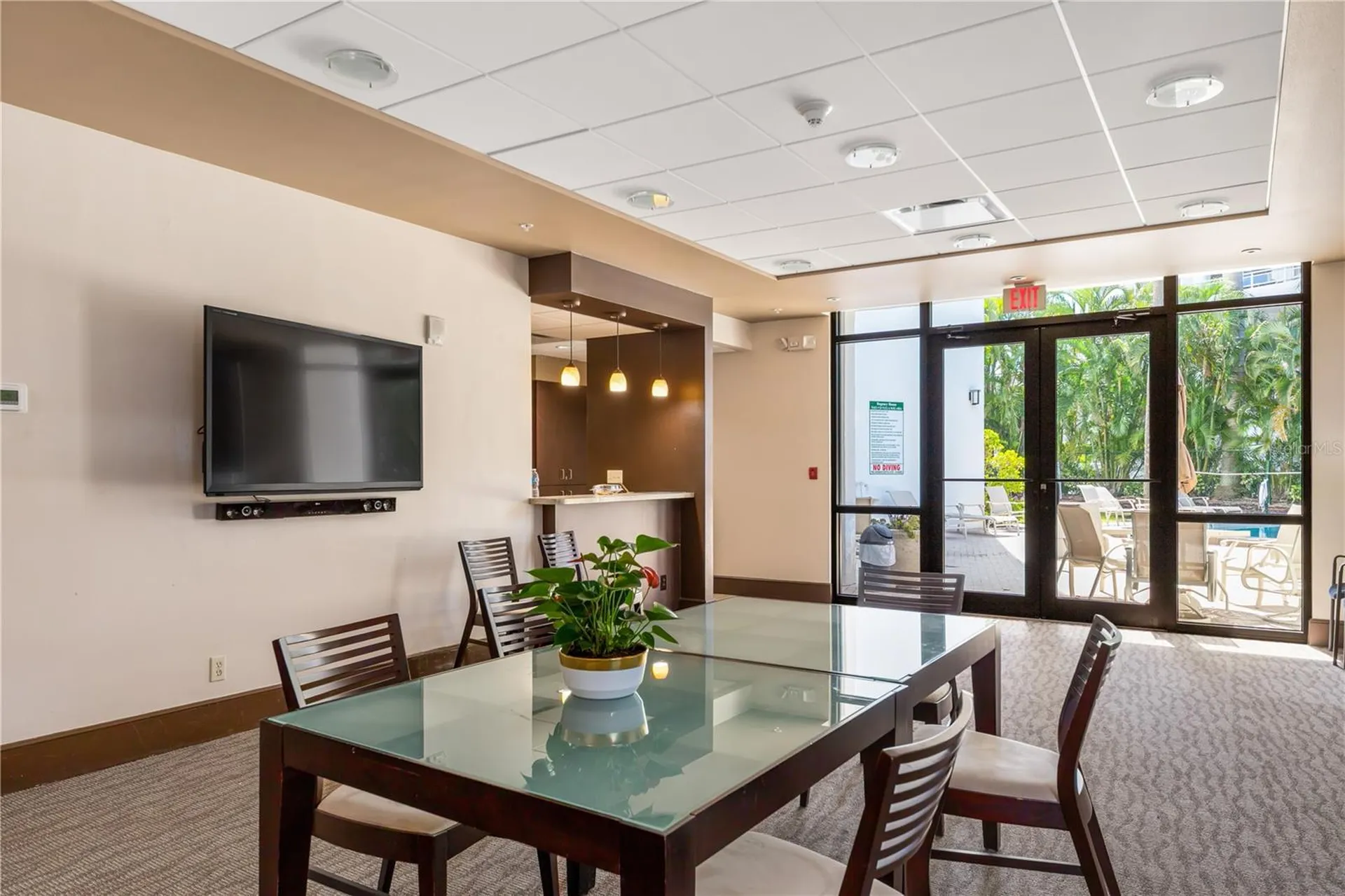 435 S Gulfstream Avenue Sarasota FL 34236