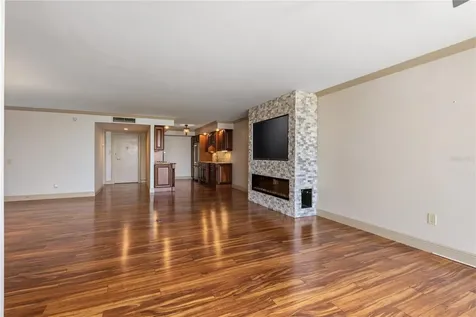 435 S Gulfstream Avenue Sarasota FL 34236
