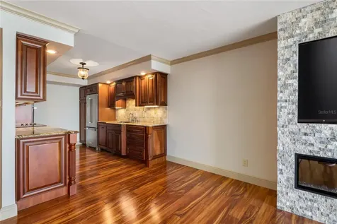 435 S Gulfstream Avenue Sarasota FL 34236