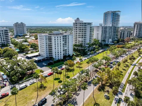 435 S Gulfstream Avenue Sarasota FL 34236