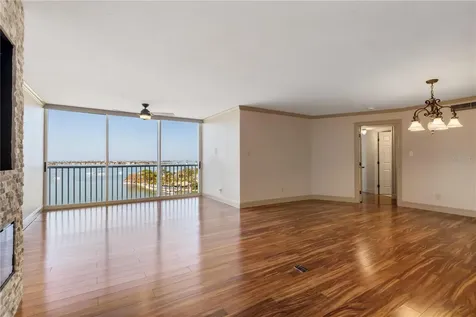435 S Gulfstream Avenue Sarasota FL 34236